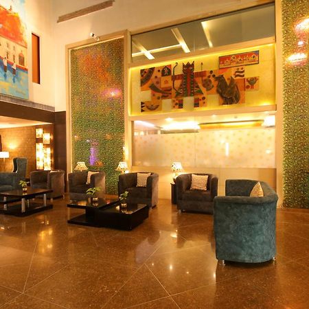Hotel Gateway Grandeur Guwahati Bagian luar foto