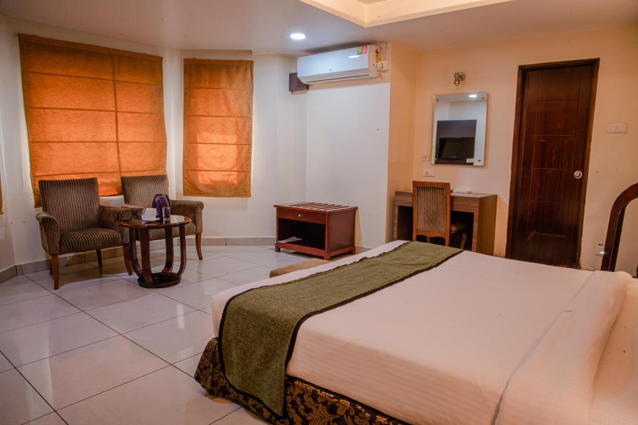 Hotel Gateway Grandeur Guwahati Bagian luar foto