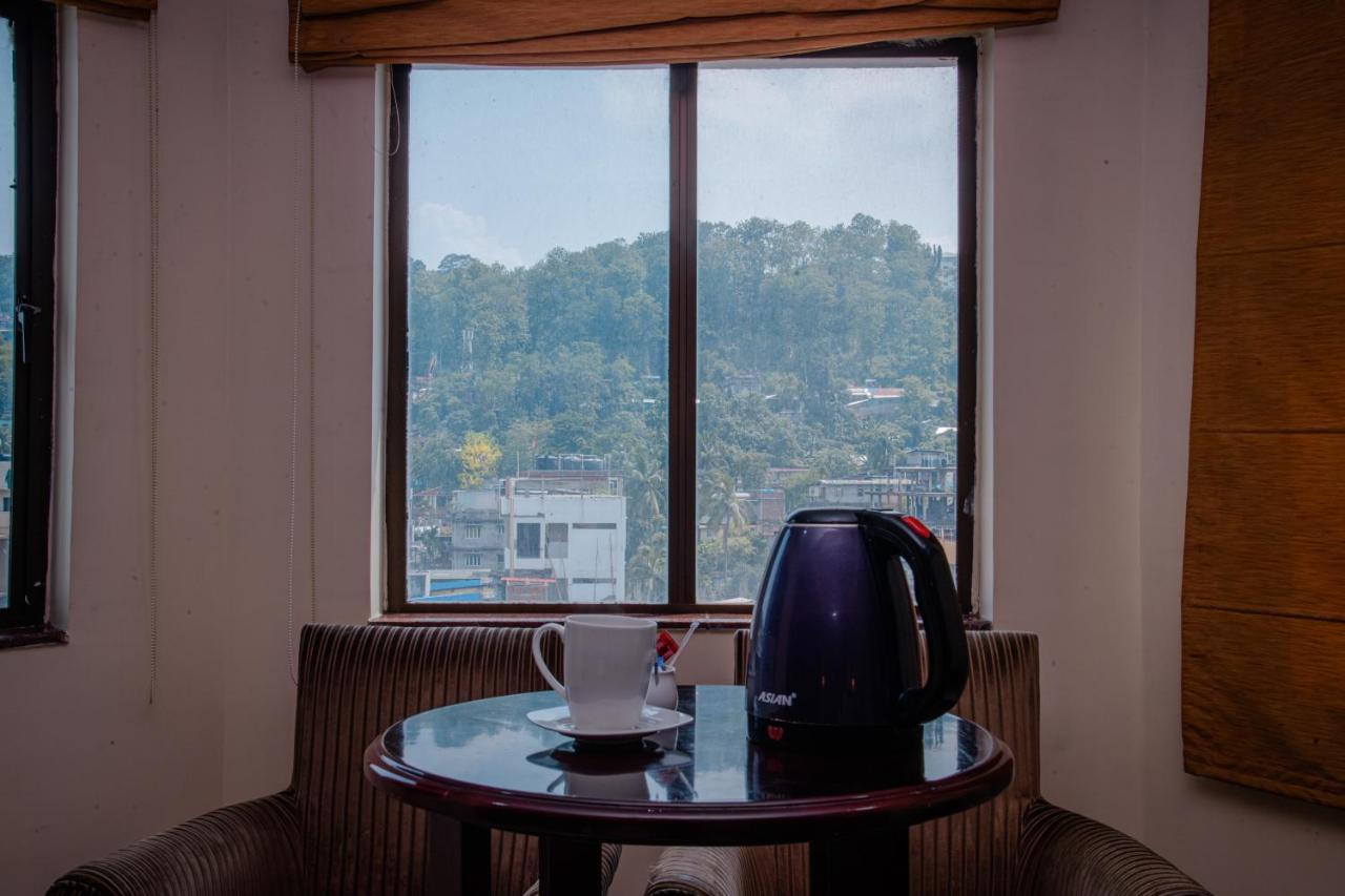 Hotel Gateway Grandeur Guwahati Bagian luar foto