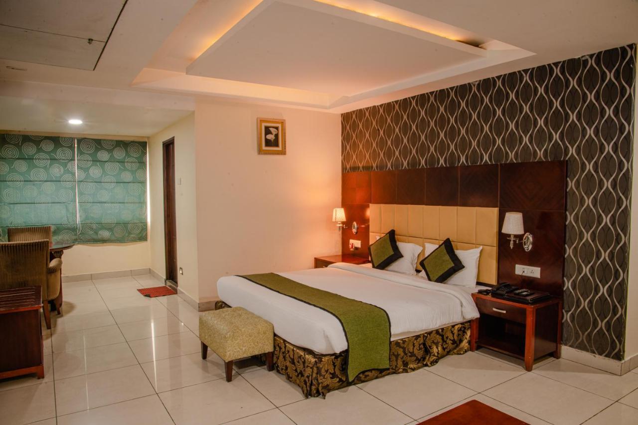 Hotel Gateway Grandeur Guwahati Bagian luar foto