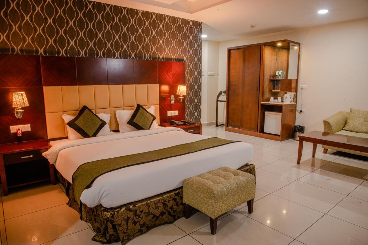 Hotel Gateway Grandeur Guwahati Bagian luar foto