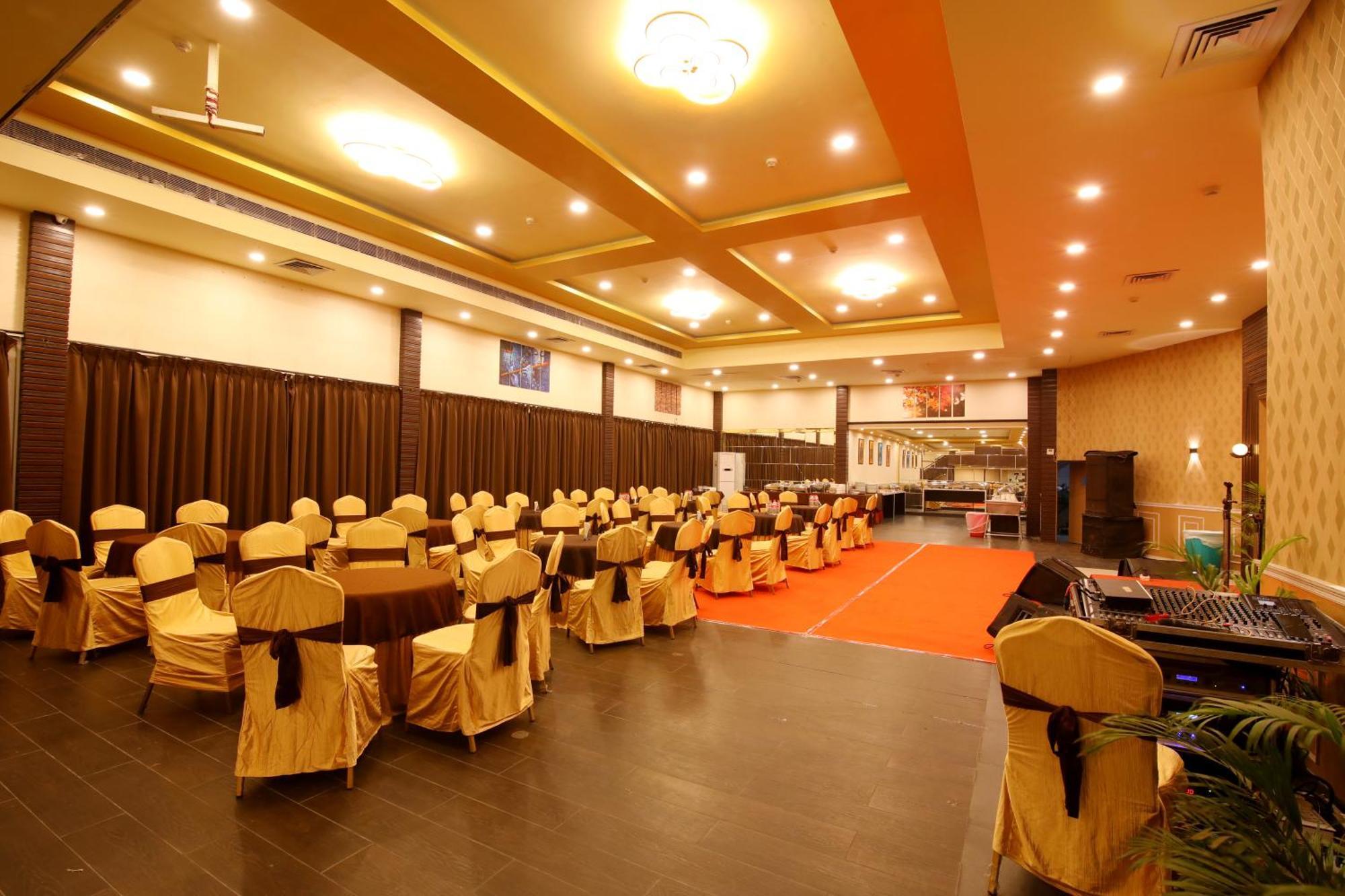 Hotel Gateway Grandeur Guwahati Bagian luar foto