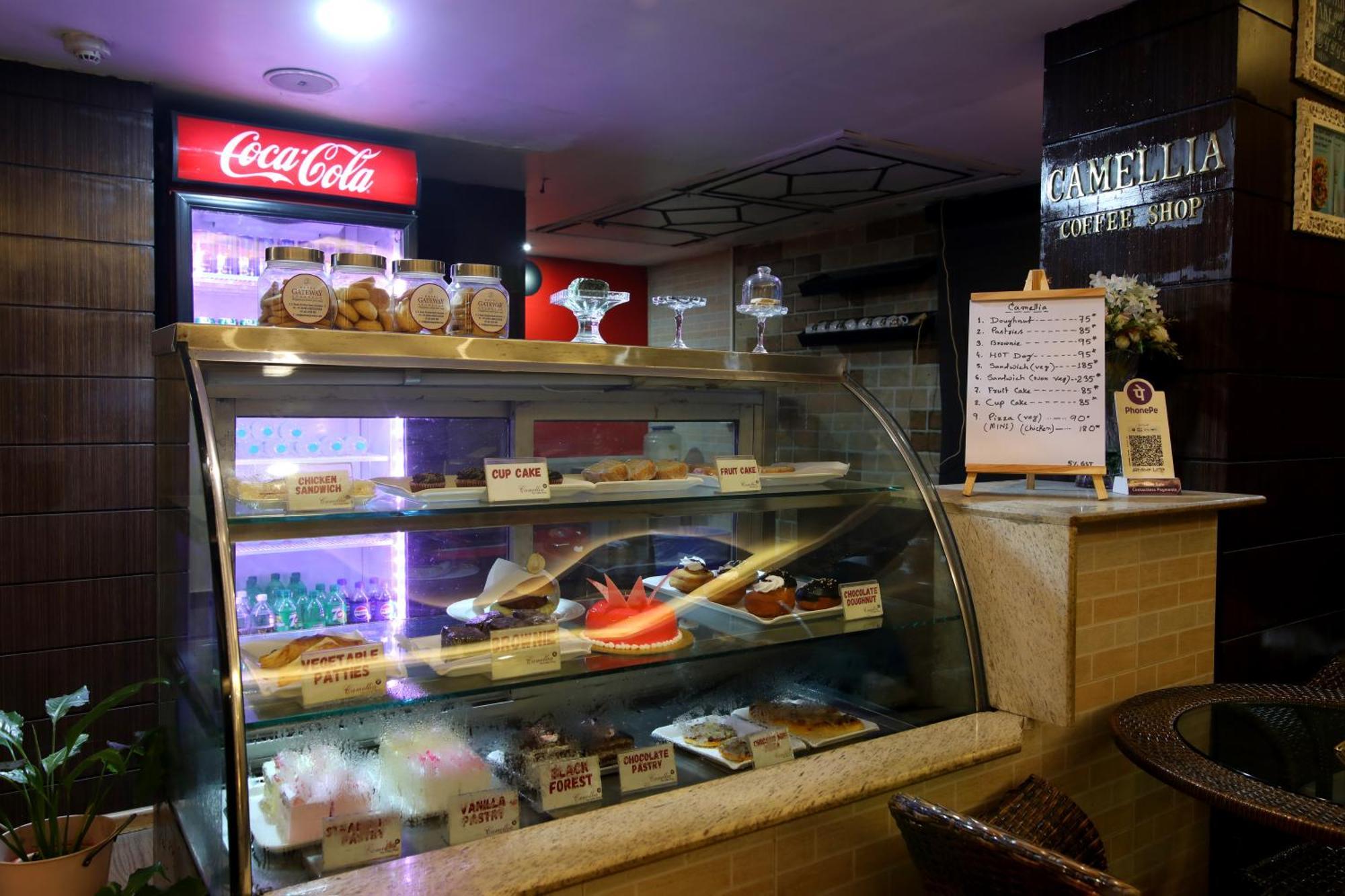 Hotel Gateway Grandeur Guwahati Bagian luar foto