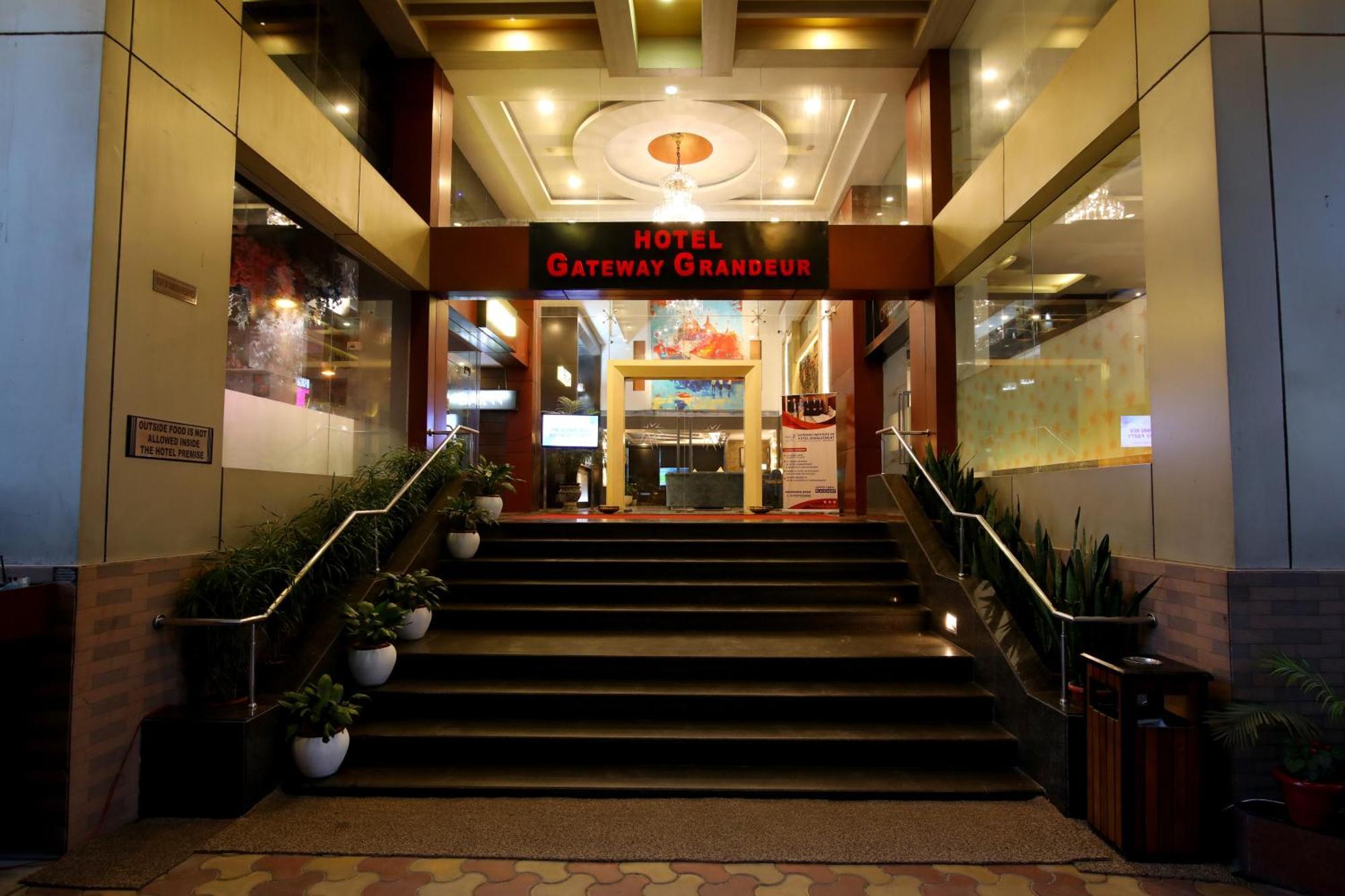 Hotel Gateway Grandeur Guwahati Bagian luar foto