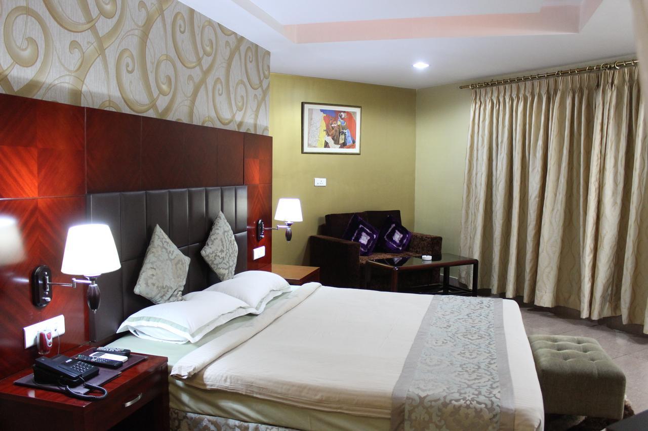 Hotel Gateway Grandeur Guwahati Bagian luar foto